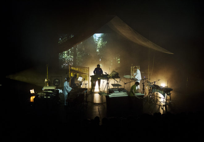 Konzert, Band auf Bühne,